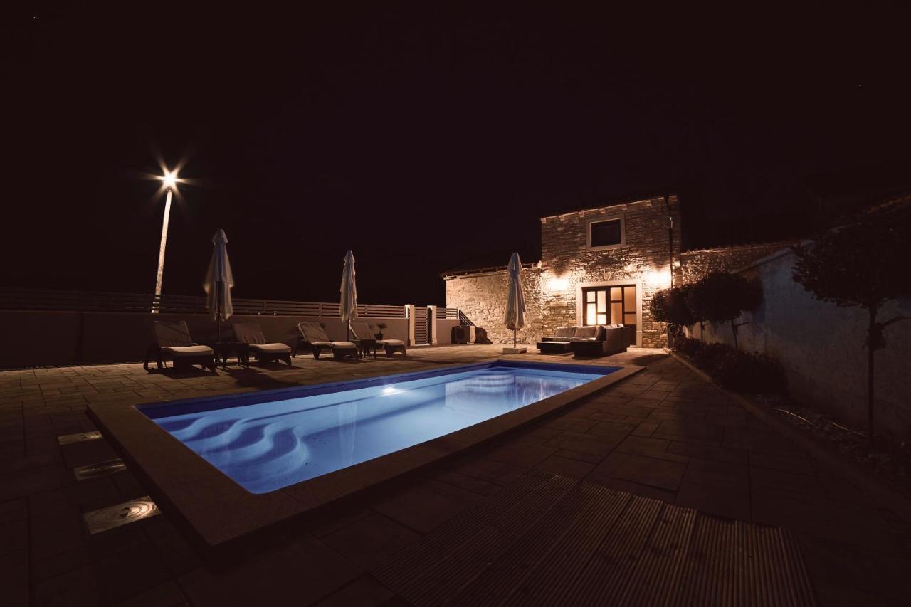 Haus Mila Villa Pavicini Exteriör bild