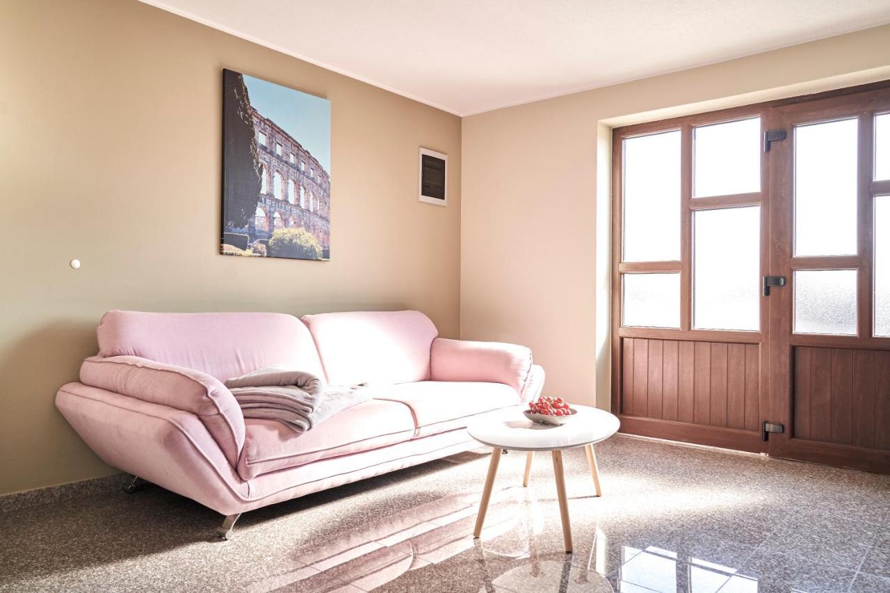 Haus Mila Villa Pavicini Exteriör bild