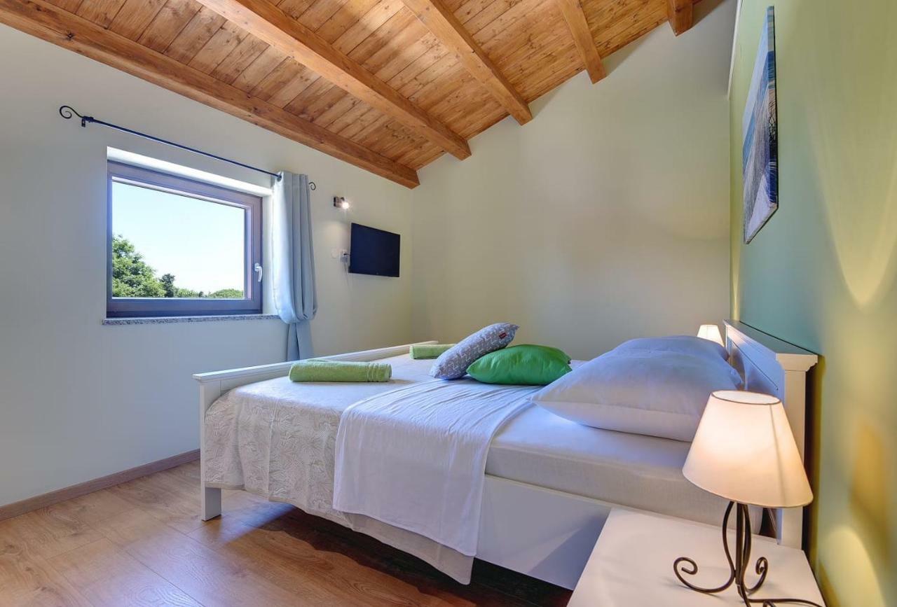 Haus Mila Villa Pavicini Exteriör bild