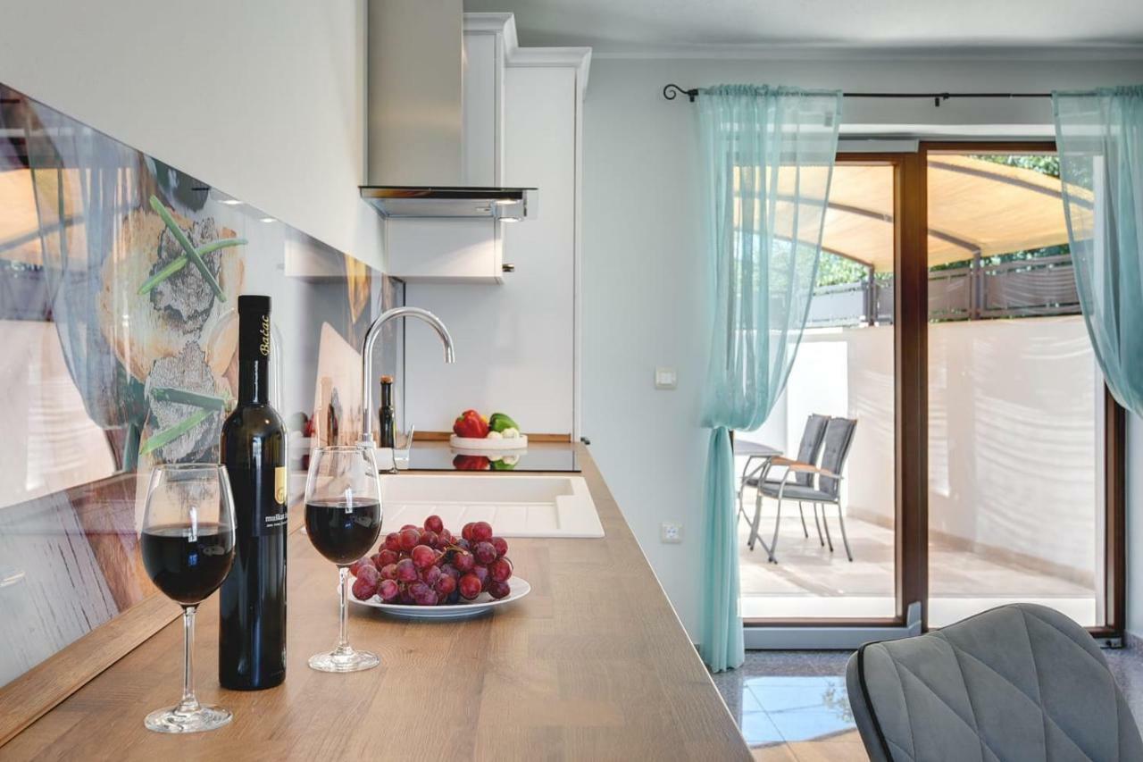 Haus Mila Villa Pavicini Exteriör bild